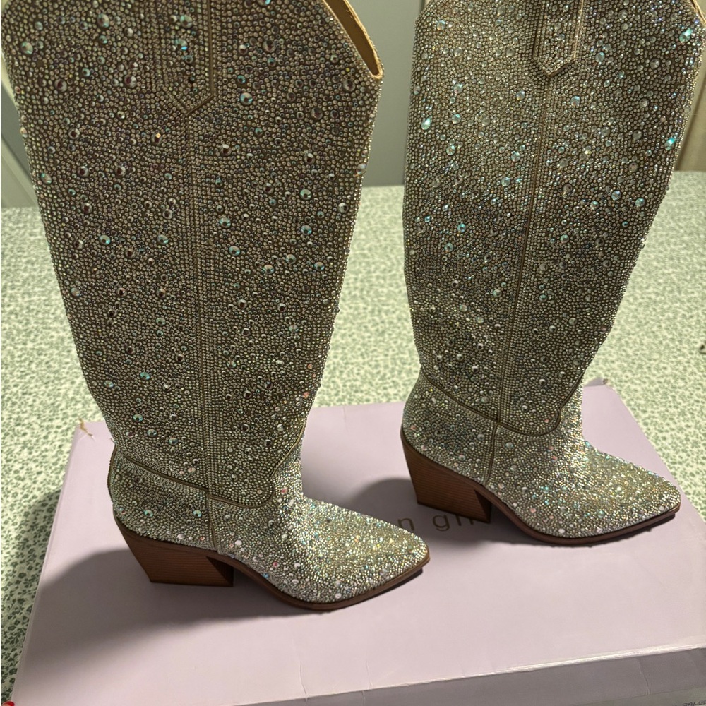 Madden girl western Redford boots tall rhinestone boot sz 6 brand new in box